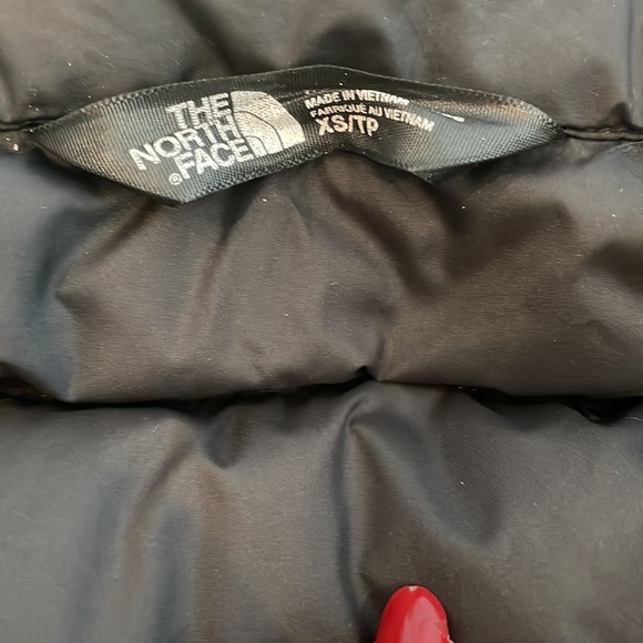 North face down vest - Picture 2 of 4